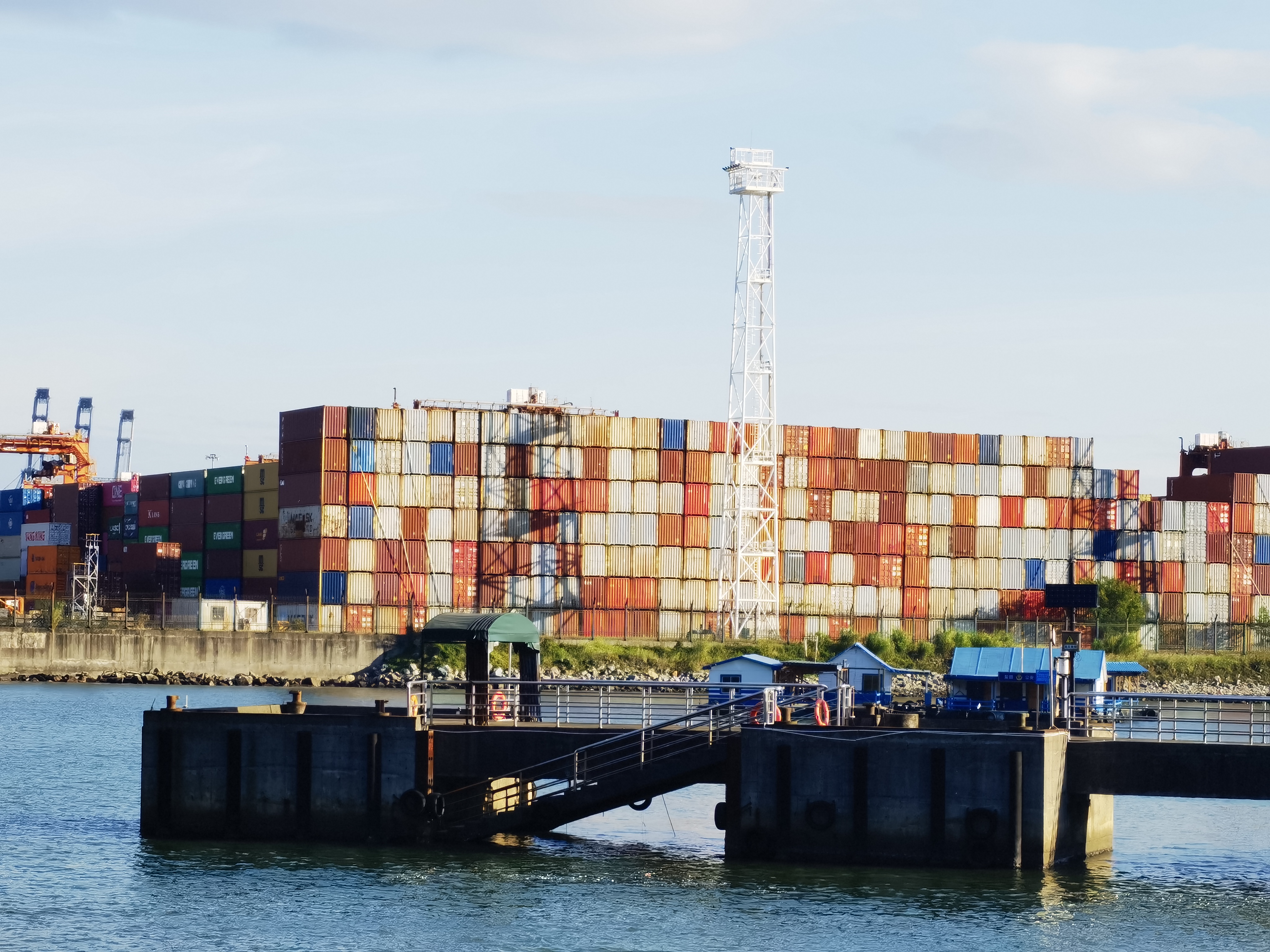 LCL shipping cost from China to Reunion in 2025