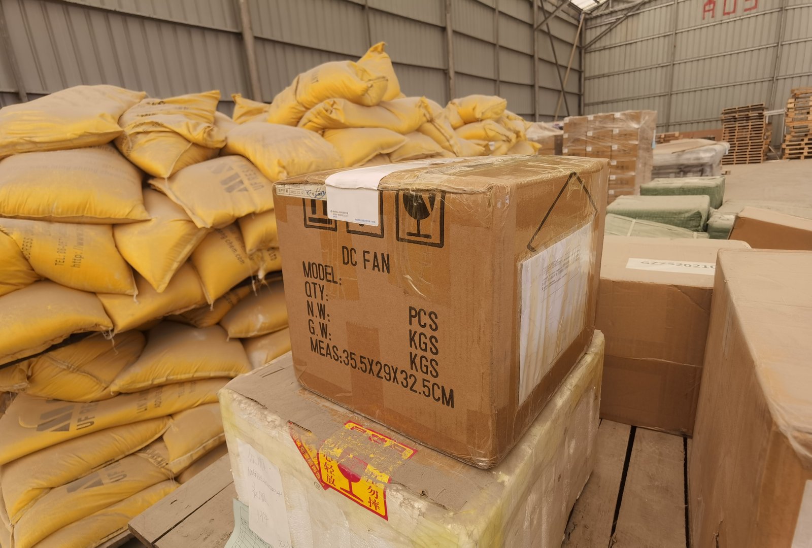 EMS international express shipping cost from China to Portugal